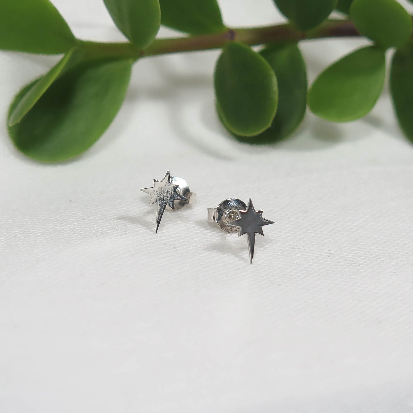 EIGHT-POINTED STAR STUDS 9 X 7 mm - ARGENTIUM SILVER EARRINGS