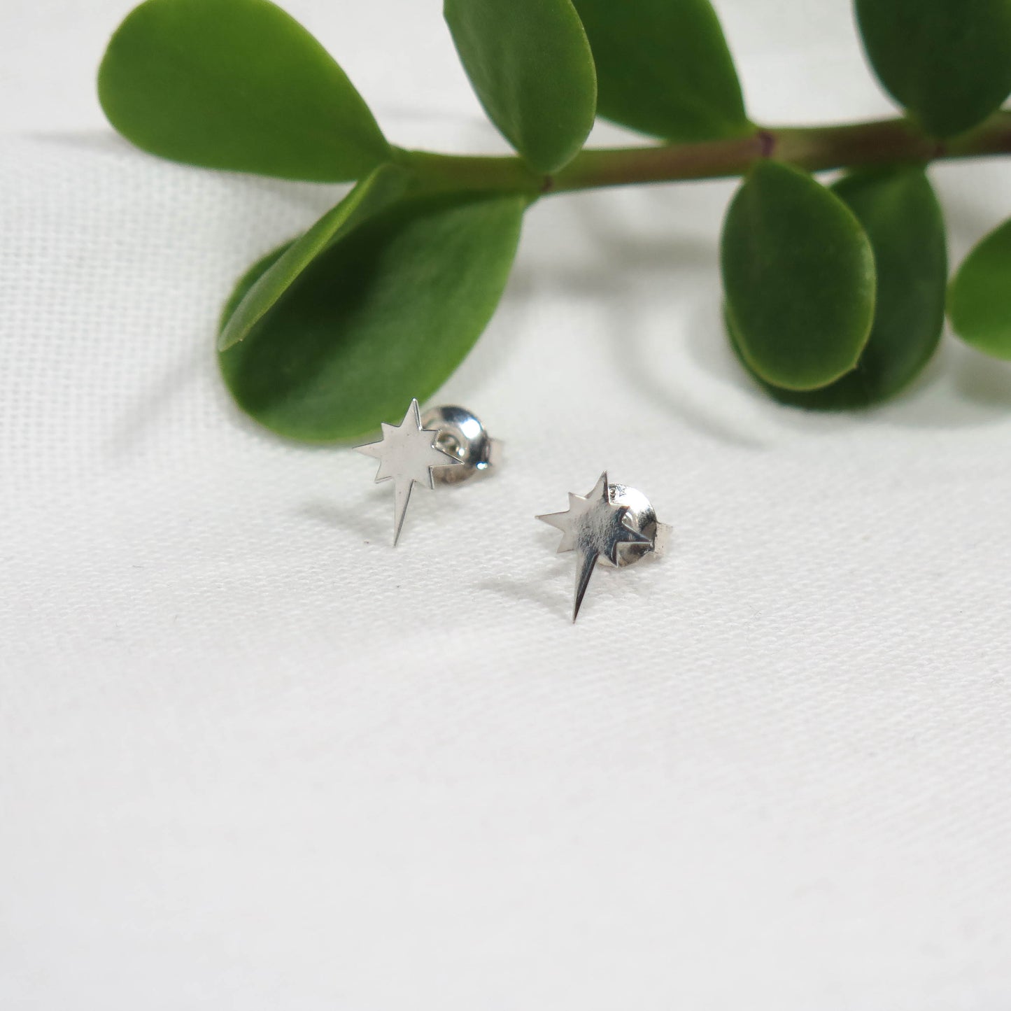 EIGHT-POINTED STAR STUDS 9 X 7 mm - ARGENTIUM SILVER EARRINGS