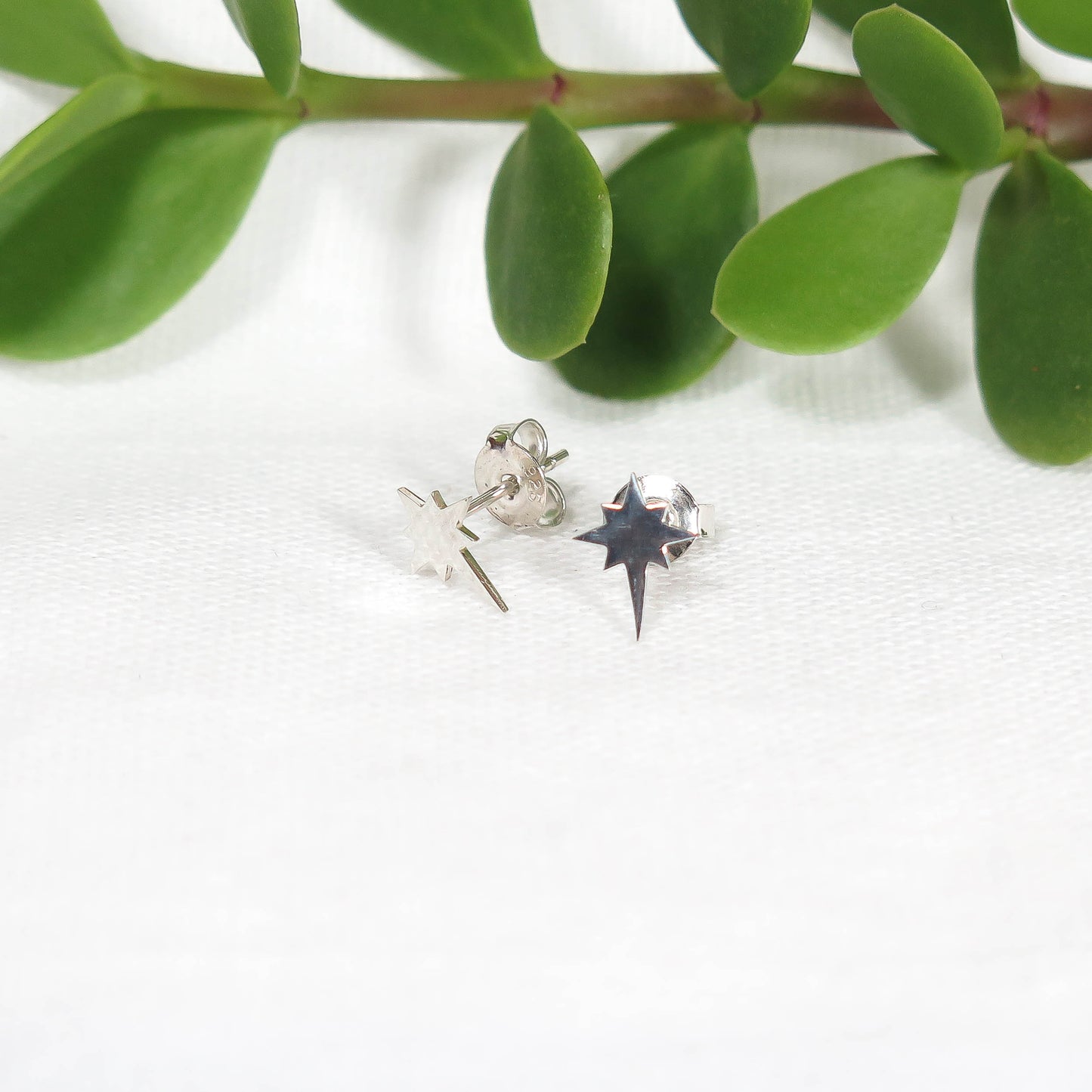EIGHT-POINTED STAR STUDS 9 X 7 mm - ARGENTIUM SILVER EARRINGS