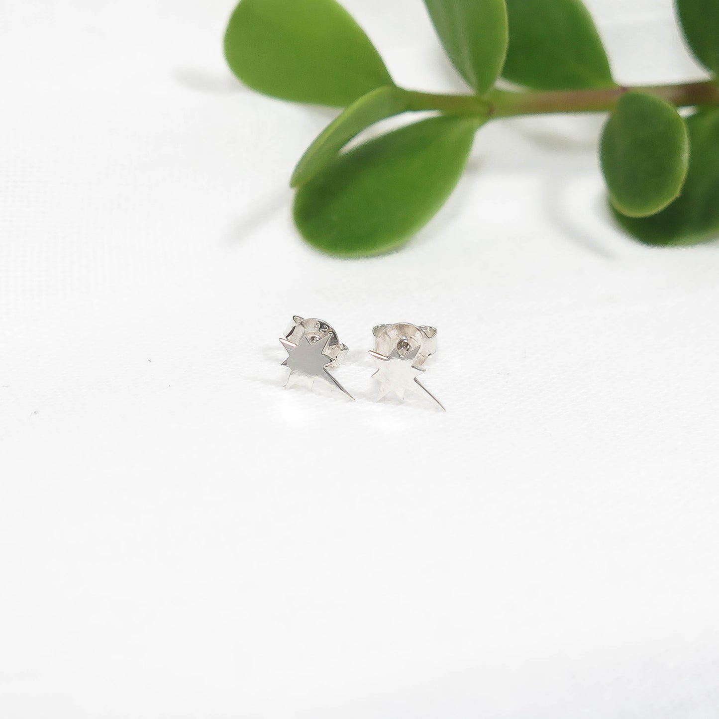 EIGHT-POINTED STAR STUDS 9 X 7 mm - ARGENTIUM SILVER EARRINGS