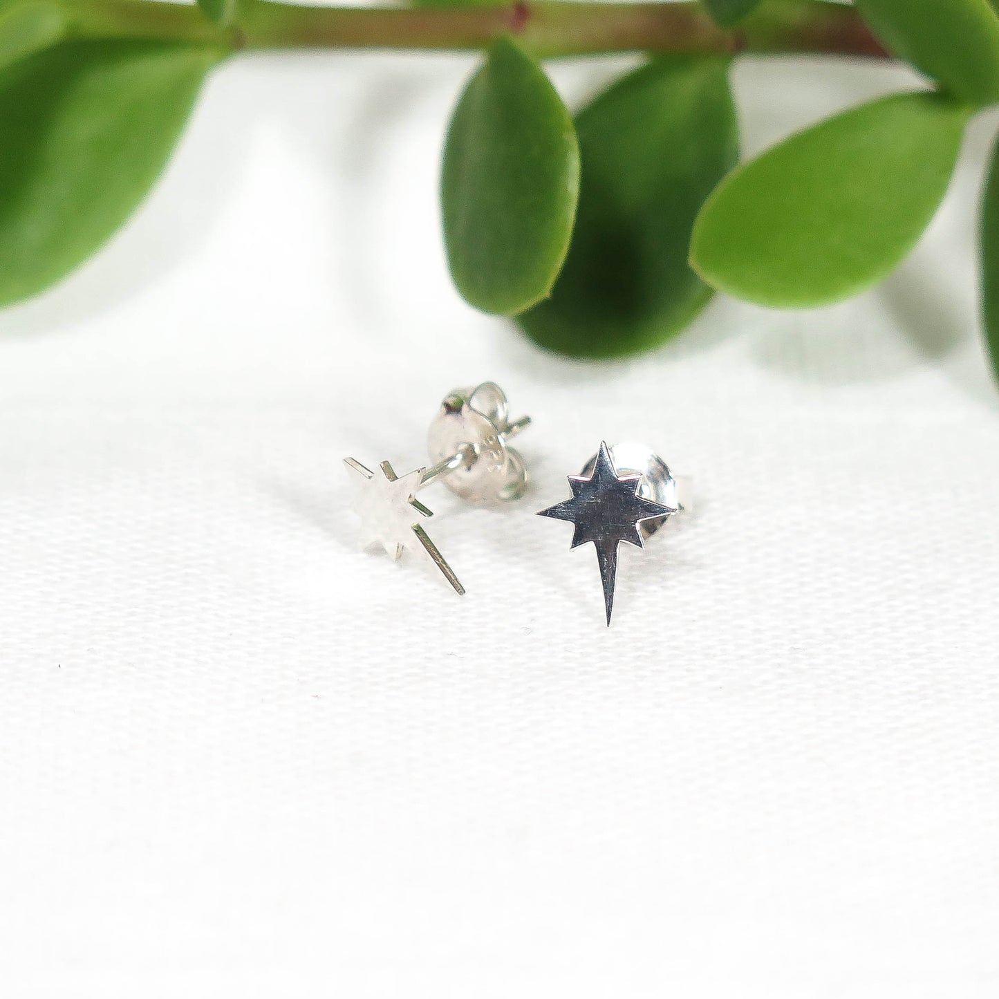 EIGHT-POINTED STAR STUDS 9 X 7 mm - ARGENTIUM SILVER EARRINGS