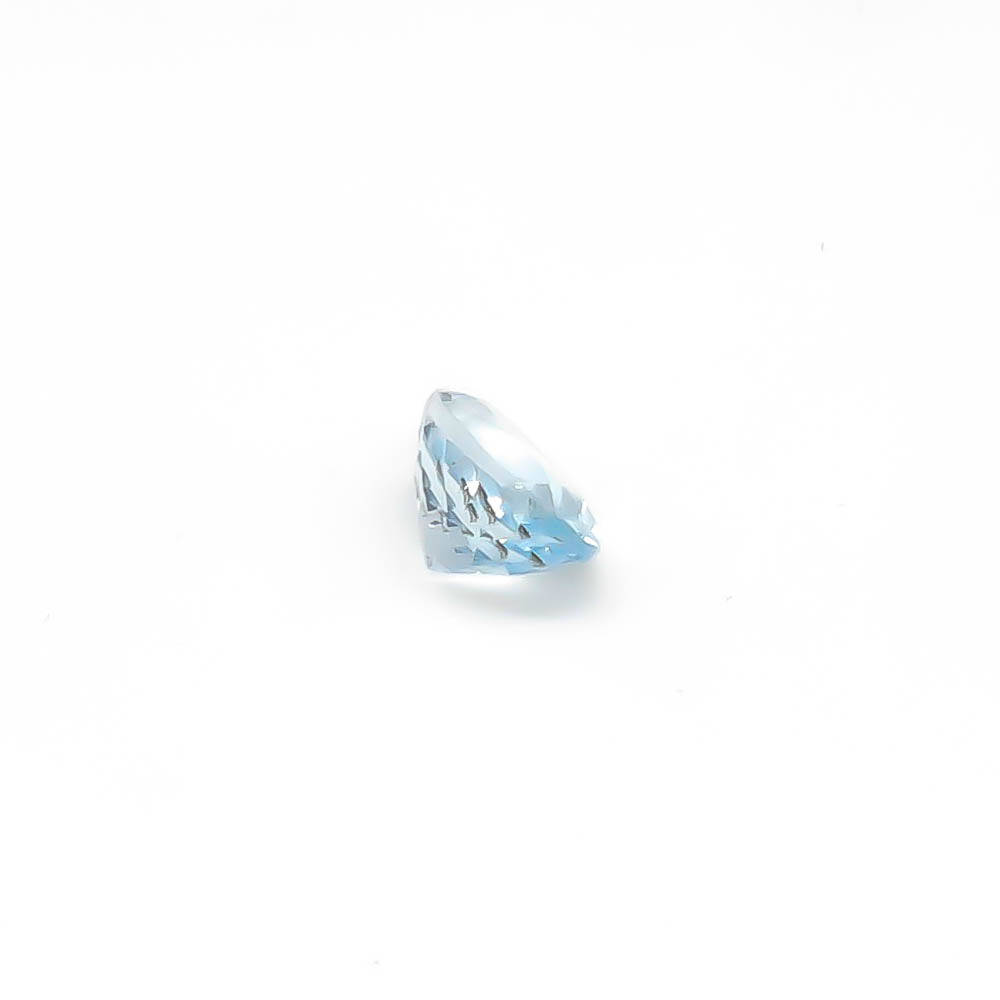 1.31 ct Oval Faceted Medium Blue Aquamarine