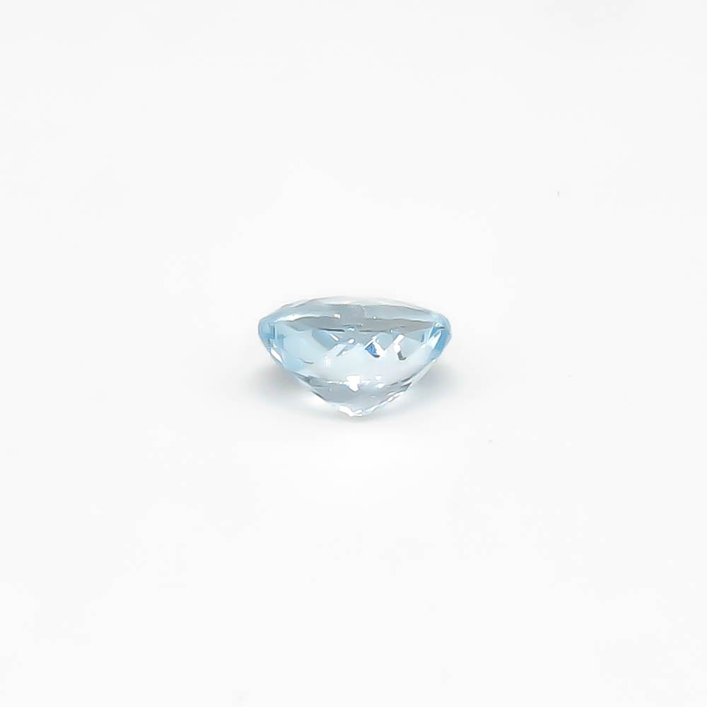 1.31 ct Oval Faceted Medium Blue Aquamarine
