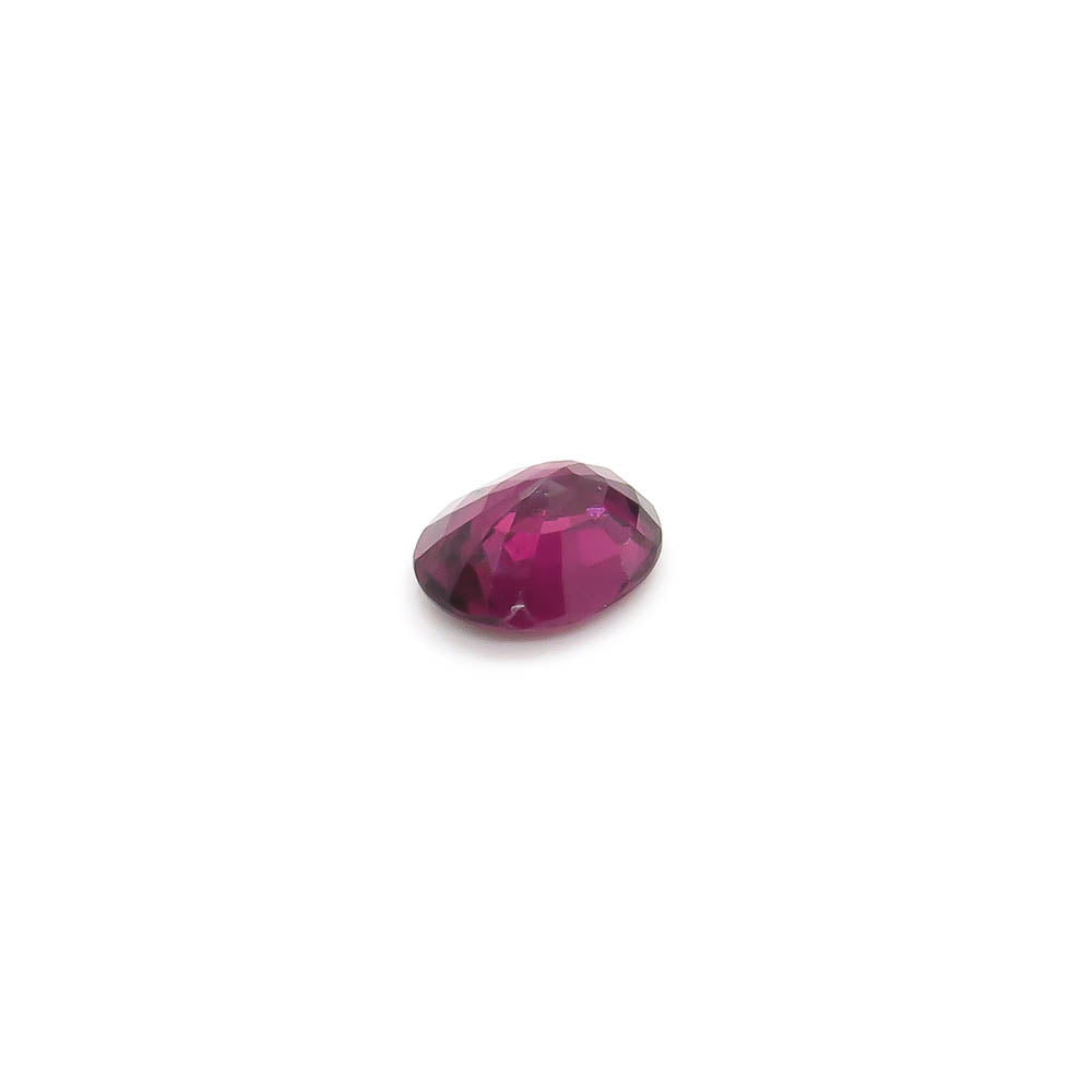 1.57 ct Oval Natural Rhodolite Garnet