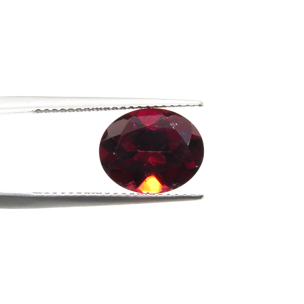 4.17 ct Oval Natural Rhodolite Garnet