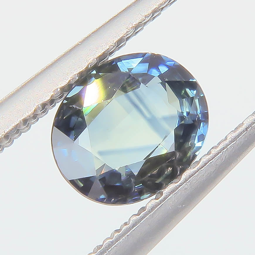 0.855 ct Natural Sapphire Oval Peacock — Antsiranana
