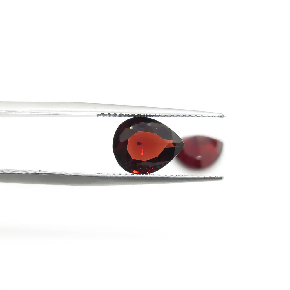 5.45 ct Wine-Red Pear Shaped Natural Pyrope Garnet Set of 2 Stones