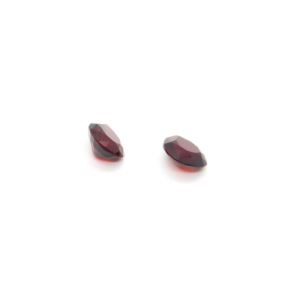 5.45 ct Wine-Red Pear Shaped Natural Pyrope Garnet Set of 2 Stones