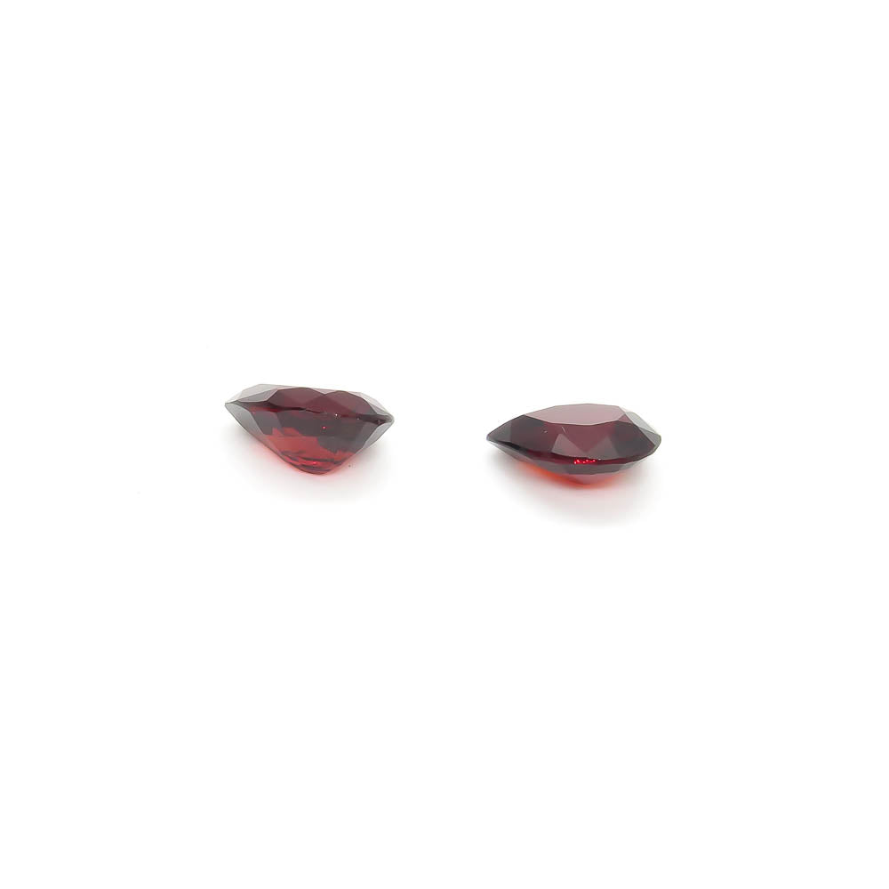 5.45 ct Wine-Red Pear Shaped Natural Pyrope Garnet Set of 2 Stones