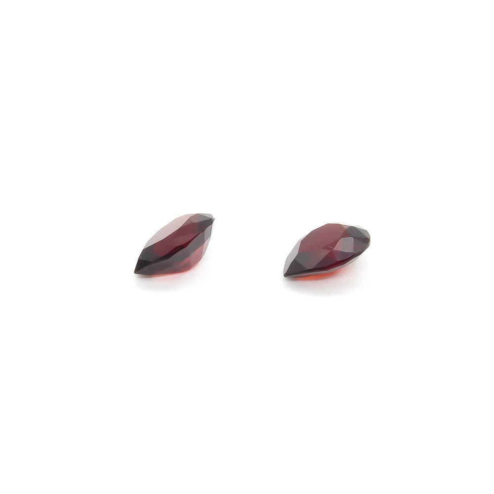 5.45 ct Wine-Red Pear Shaped Natural Pyrope Garnet Set of 2 Stones