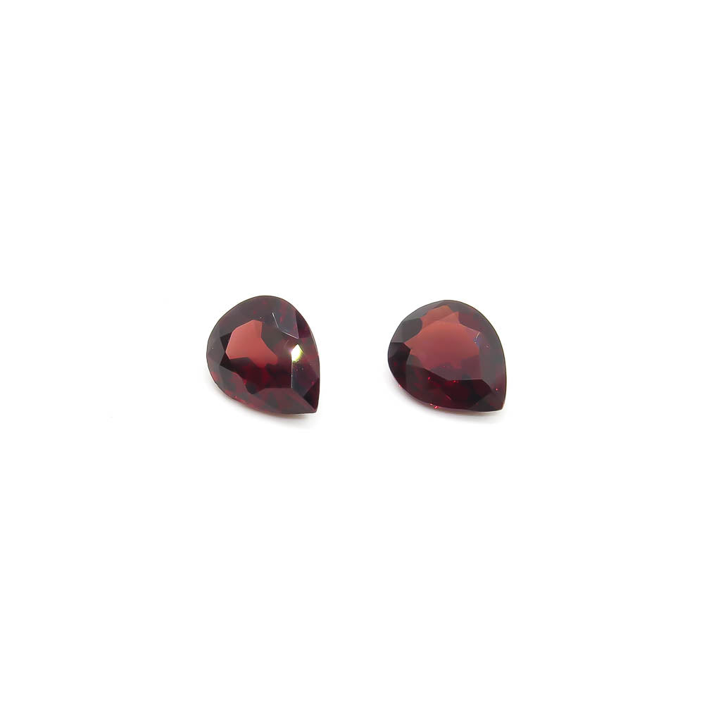 5.45 ct Wine-Red Pear Shaped Natural Pyrope Garnet Set of 2 Stones